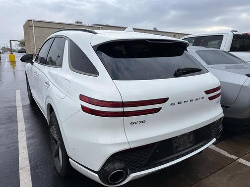 2023 Genesis GV70 2.5T