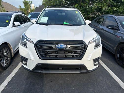 Crystal White Pearl 2024 Subaru Forester Limited
