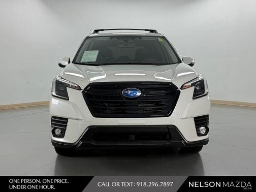 Crystal White Pearl 2024 Subaru Forester Limited