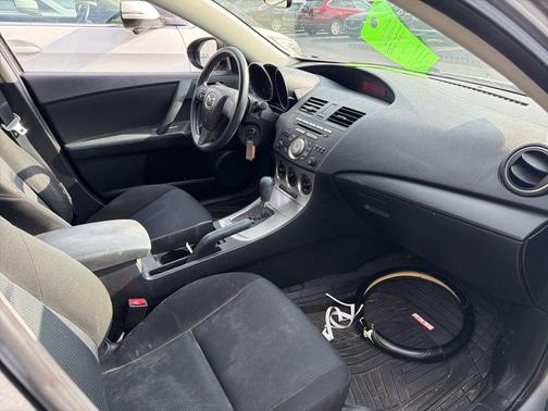 Liquid Silver Metallic 2010 Mazda Mazda3 i Sport