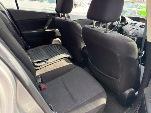 Liquid Silver Metallic 2010 Mazda Mazda3 i Sport