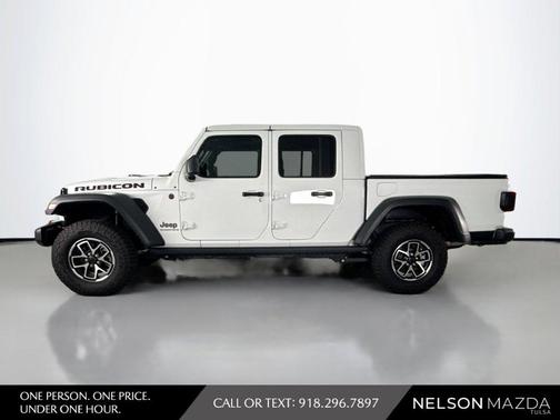 Bright White Clearcoat 2025 Jeep Gladiator Rubicon