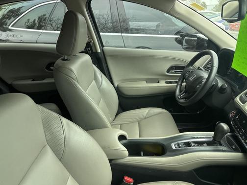 2016 Honda HR-V EX-L w/Navigation