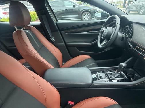 Zircon 2025 Mazda Mazda3 2.5 Carbon Turbo