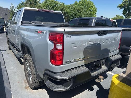 Silver Ice Metallic 2023 Chevrolet Silverado 2500 Custom