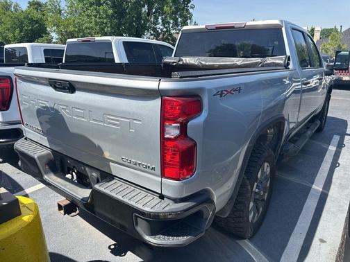 Silver Ice Metallic 2023 Chevrolet Silverado 2500 Custom