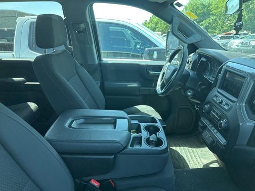 Silver Ice Metallic 2023 Chevrolet Silverado 2500 Custom