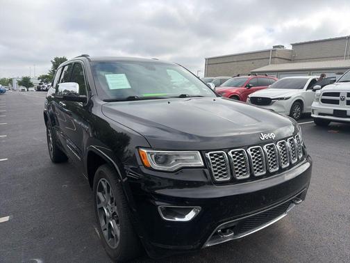 Diamond Black 2019 Jeep Grand Cherokee Overland