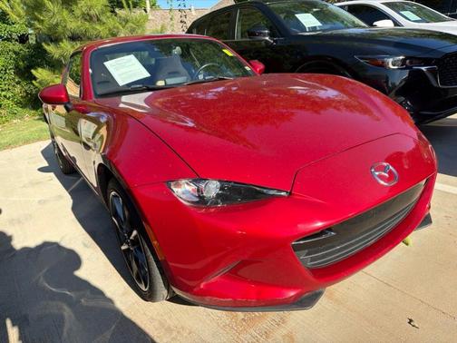 Soul Red Metallic 2017 Mazda MX-5 Miata Grand Touring