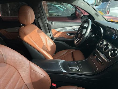 2021 Mercedes-Benz GLC 300 4MATIC Coupe