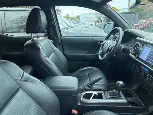 2020 Toyota Tacoma TRD Sport