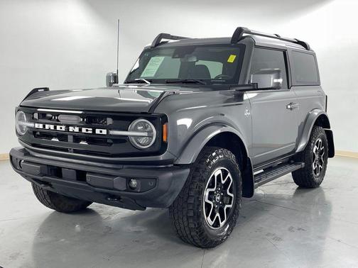 Gray 2022 Ford Bronco Outer Banks