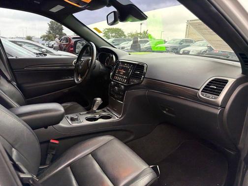 Bright White Clearcoat 2022 Jeep Grand Cherokee WK Limited