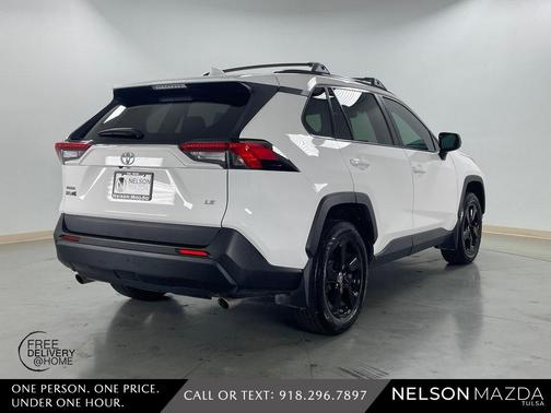 2020 Toyota RAV4 LE
