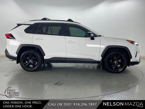 2020 Toyota RAV4 LE