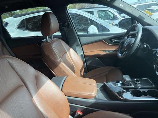 Ink Blue Metallic 2018 Audi Q7 3.0T Prestige