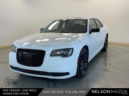 2020 Chrysler 300 Touring