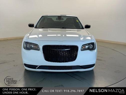 2020 Chrysler 300 Touring