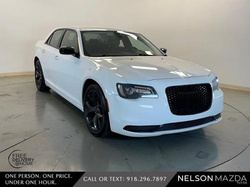 2020 Chrysler 300 Touring