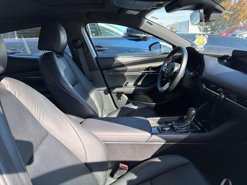2023 Mazda Mazda3 FWD w/Preferred Package