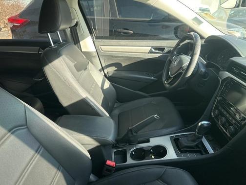 2020 Volkswagen Passat 2.0T SE