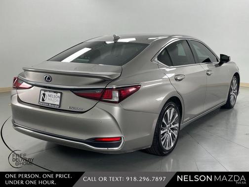 2020 Lexus ES 300h Base