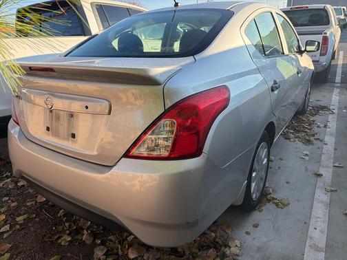 2016 Nissan Versa 1.6 S+