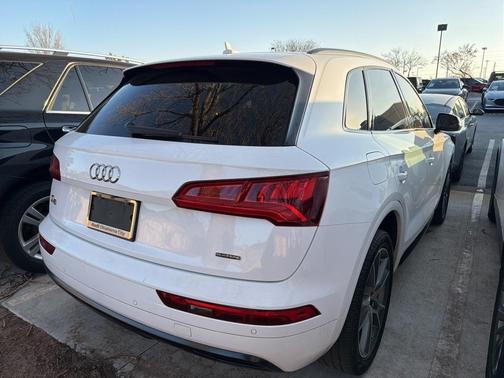 2020 Audi Q5 40 Premium Plus