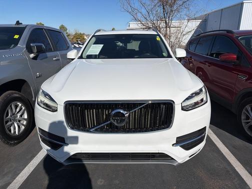 2018 Volvo XC90 T5 Momentum
