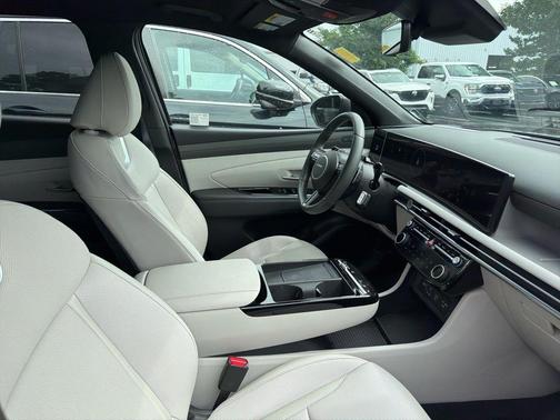 Shimmering Silver 2025 Hyundai TUCSON Hybrid Limited