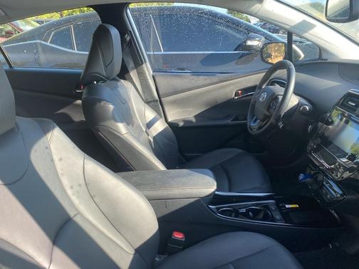 2019 Toyota Prius XLE