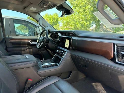 White Frost Tri-Coat 2024 GMC Sierra 3500 Denali