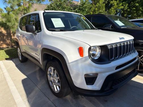 Alpine White Clearcoat 2023 Jeep Renegade Latitude