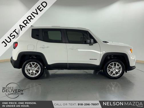 Alpine White Clearcoat 2023 Jeep Renegade Latitude