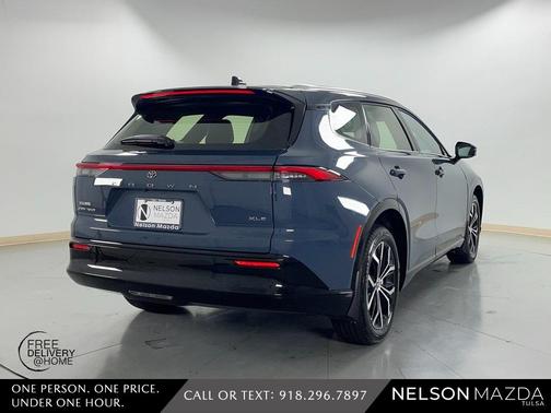 2025 Toyota Crown Signia XLE