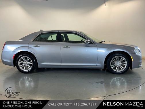 2016 Chrysler 300C Base