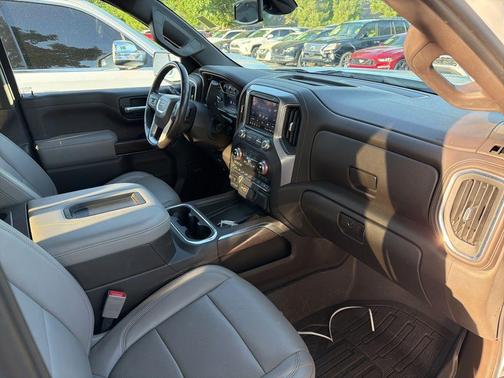 White Frost Tri-Coat 2020 GMC Sierra 1500 SLT