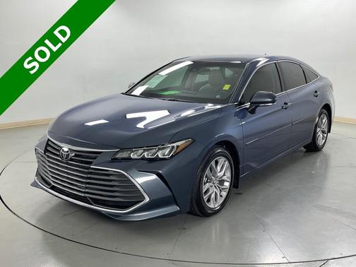 2022 Toyota Avalon XLE
