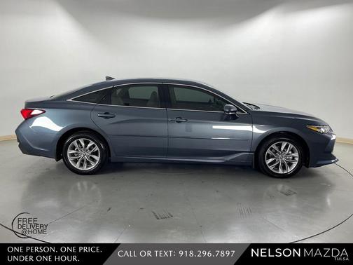 2022 Toyota Avalon XLE