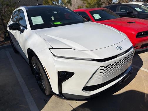 2025 Toyota Crown Signia LIMITED