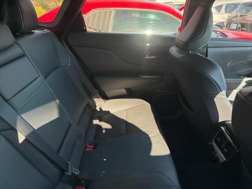 2025 Toyota Crown Signia LIMITED