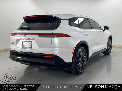 2025 Toyota Crown Signia LIMITED