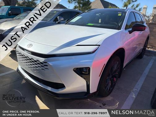 2025 Toyota Crown Signia LIMITED