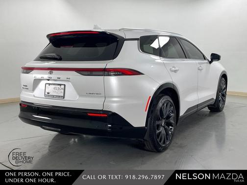 2025 Toyota Crown Signia LIMITED