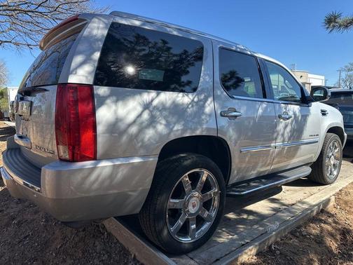2013 Cadillac Escalade Luxury
