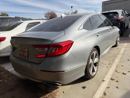 2019 Honda Accord Touring 2.0T