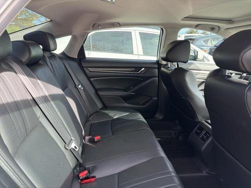 2019 Honda Accord Touring 2.0T