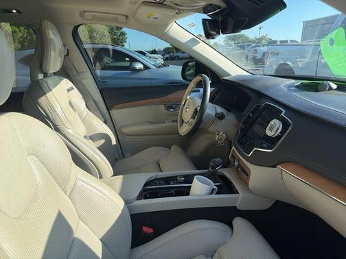 Onyx Black Metallic 2018 Volvo XC90 T6 Inscription