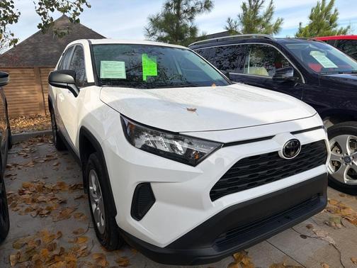 2022 Toyota RAV4 LE