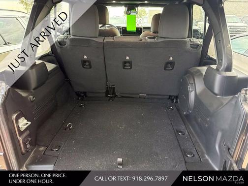 Granite Crystal Clearcoat Metallic 2025 Jeep Wrangler Rubicon